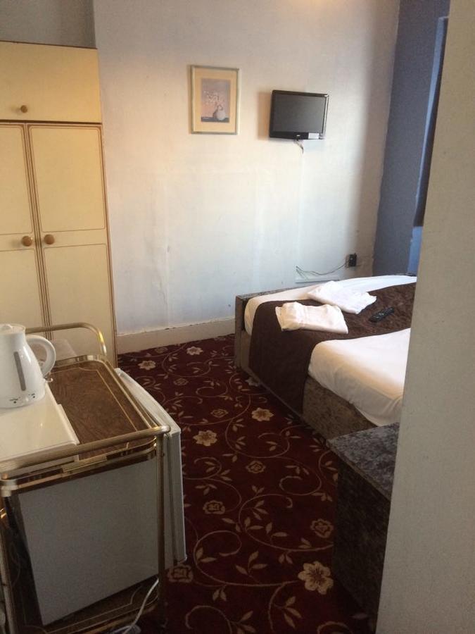 Harrow Bed & Breakfast Buitenkant foto